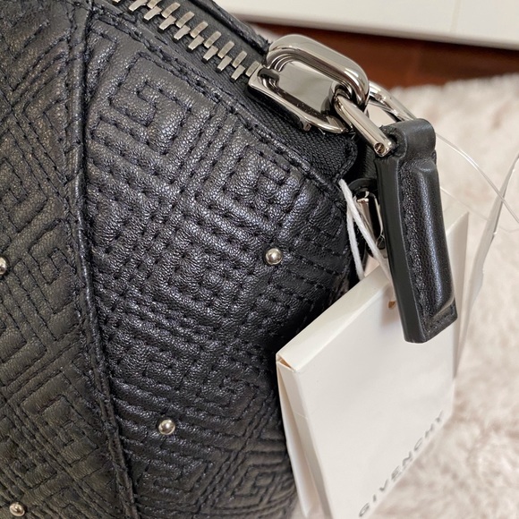 ❌SOLD❌NWT Givenchy Antigona Small Quilted  Bag - Picture 13 of 16